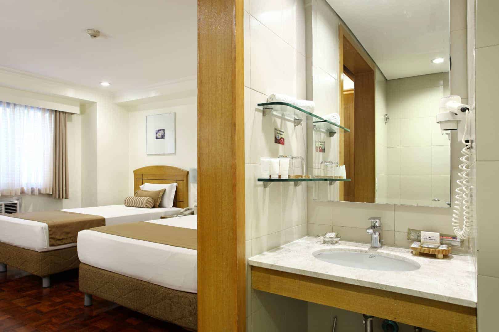 Deluxe Room layout
