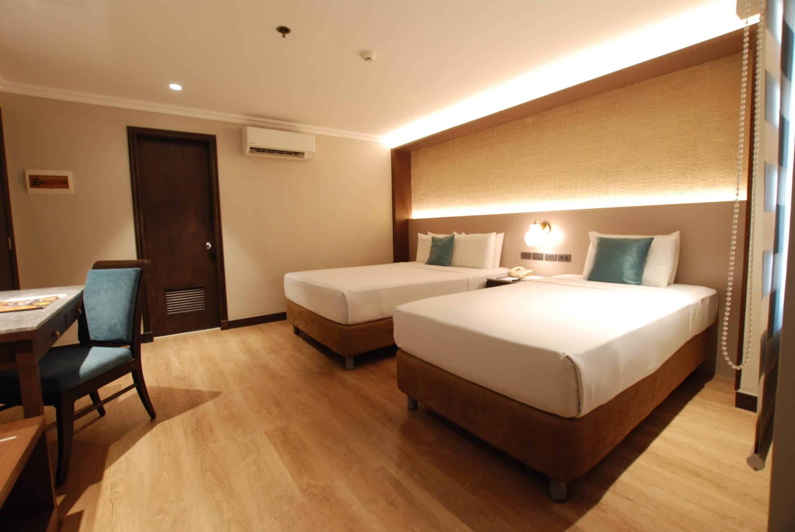 Deluxe Room seating area